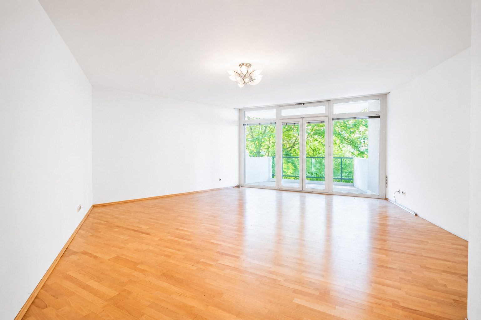Aigner Immobilien GmbH - Immobilienangebot - 80637 München - Neuhausen - Etagenwohnung - Großzügige 4-Zimmer-Wohnung mit 3 Balkonen und Grünblick in begehrter Neuhauser Lage