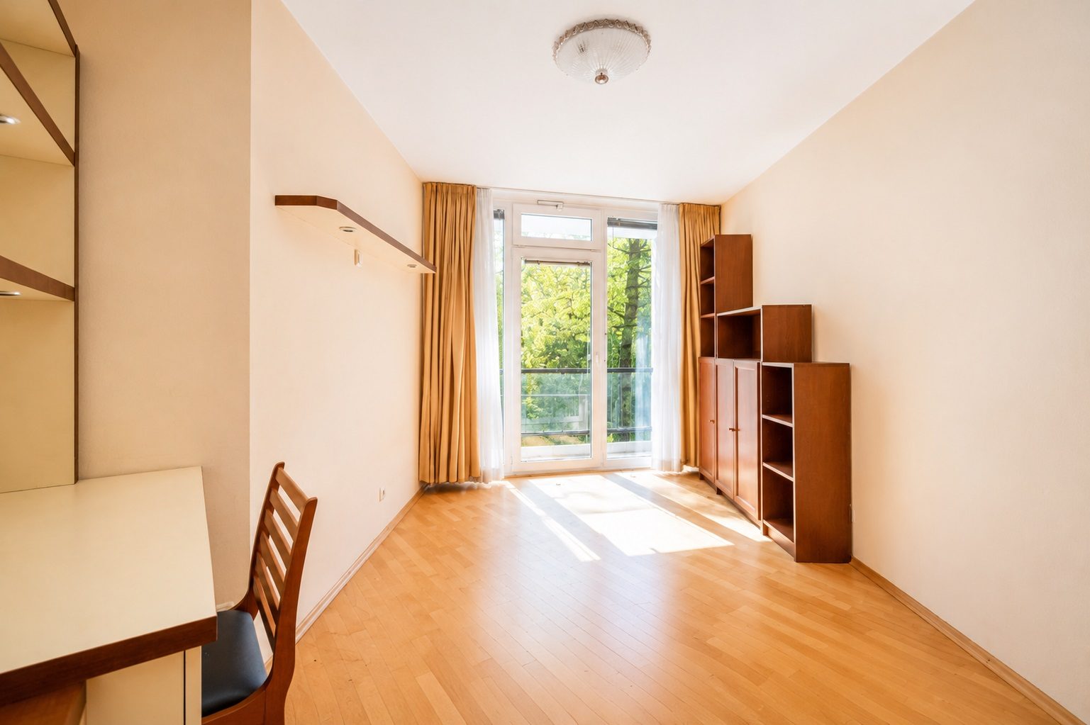 Aigner Immobilien GmbH - Immobilienangebot - 80637 München - Neuhausen - Etagenwohnung - Großzügige 4-Zimmer-Wohnung mit 3 Balkonen und Grünblick in begehrter Neuhauser Lage