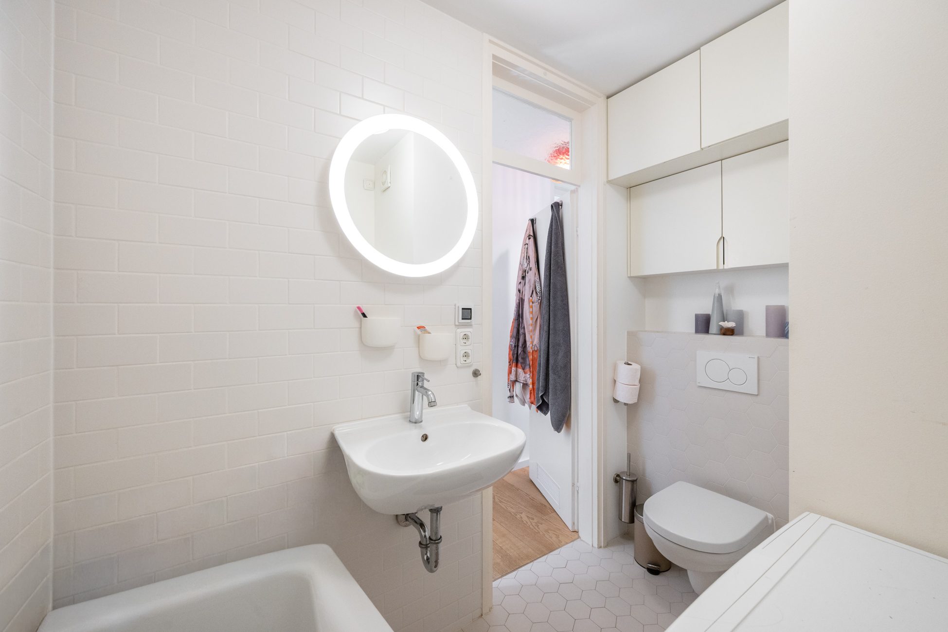 Aigner Immobilien GmbH - Immobilienangebot - 80469 München - Isarvorstadt - Etagenwohnung - Urbanes Wohnen am Westermühlbach – stilvolle 3-Zimmer-Wohnung mit Südostloggia