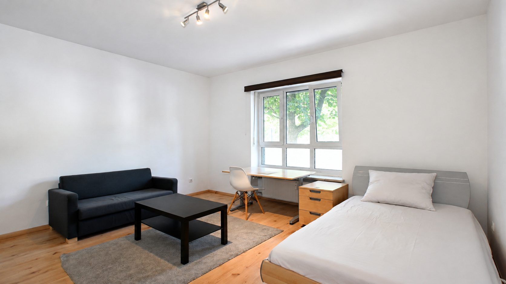 001LangSchlafzimmer Aigner Immobilien GmbH - Immobilienangebot - 80797 München - Neuhausen - Etagenwohnung - Großzügig wohnen, zentral leben: 3-Zimmer-Wohnung in bester Lage