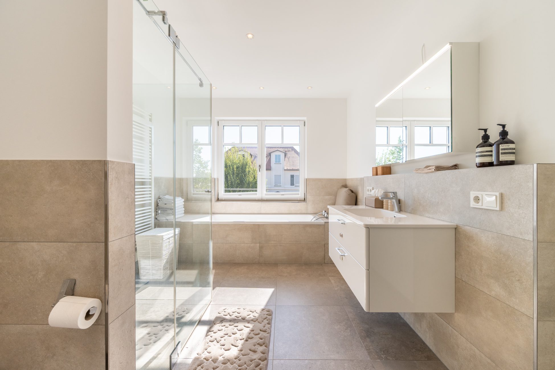 Aigner Immobilien GmbH - Immobilienangebot - 85609 Aschheim - Aschheim - Doppelhaushälfte - Stilvolle und geräumige Doppelhaushälfte am Erholungspark Aschheim