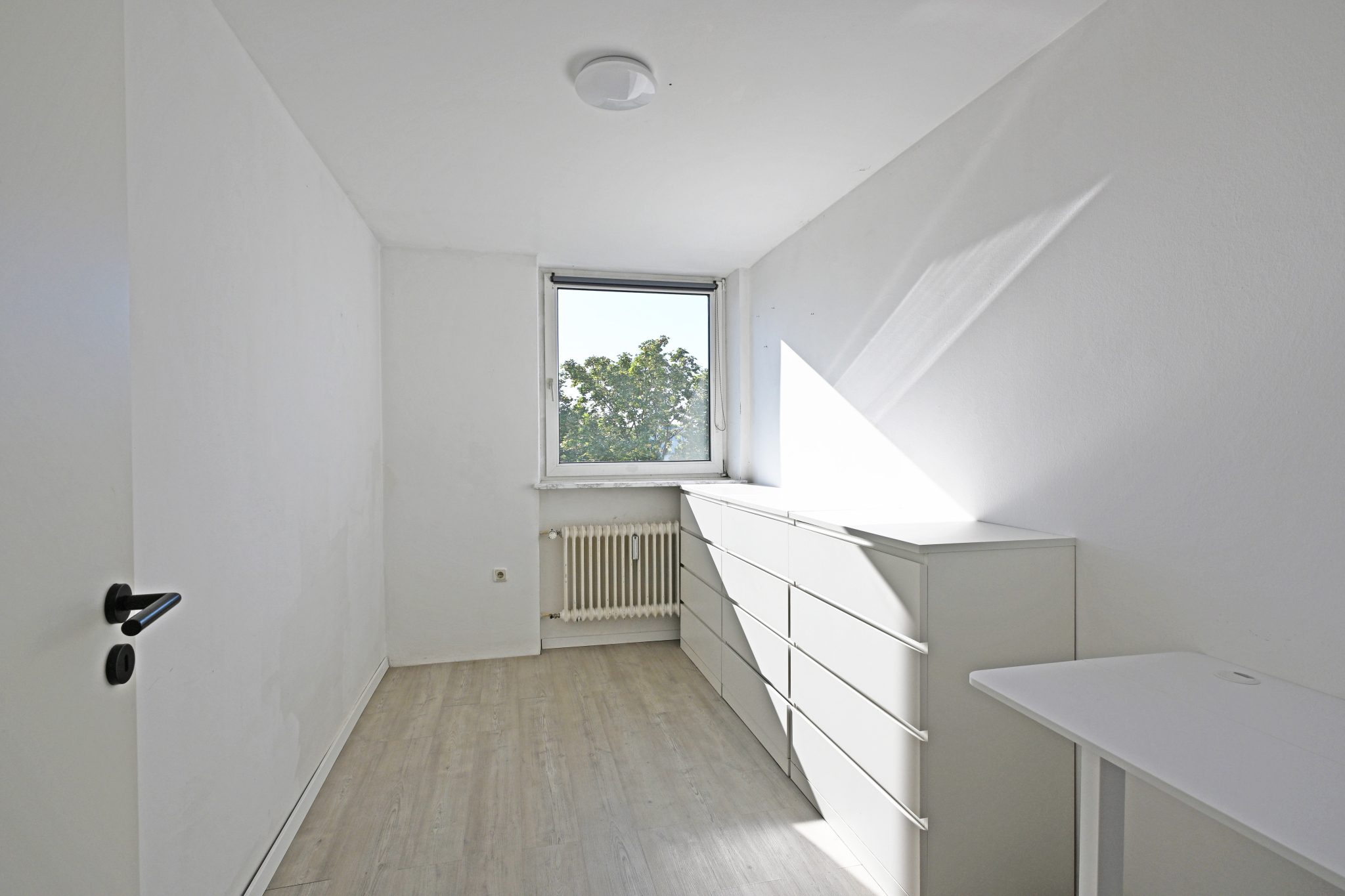 Aigner Immobilien GmbH - Immobilienangebot - 80939 München - Milbertshofen - Etagenwohnung - Modern, hell und flexibel nutzbar: Attraktive 4-Zimmer-Wohnung mit Balkon