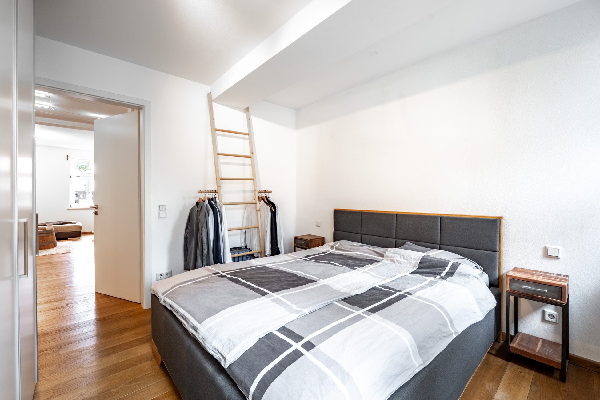 Aigner Immobilien GmbH - Immobilienangebot - 85221 Dachau - Dachau-Stadt - Erdgeschosswohnung - Charmante 3,5-Zimmer-Hochparterrewohnung im zentrumsnahen Altbau