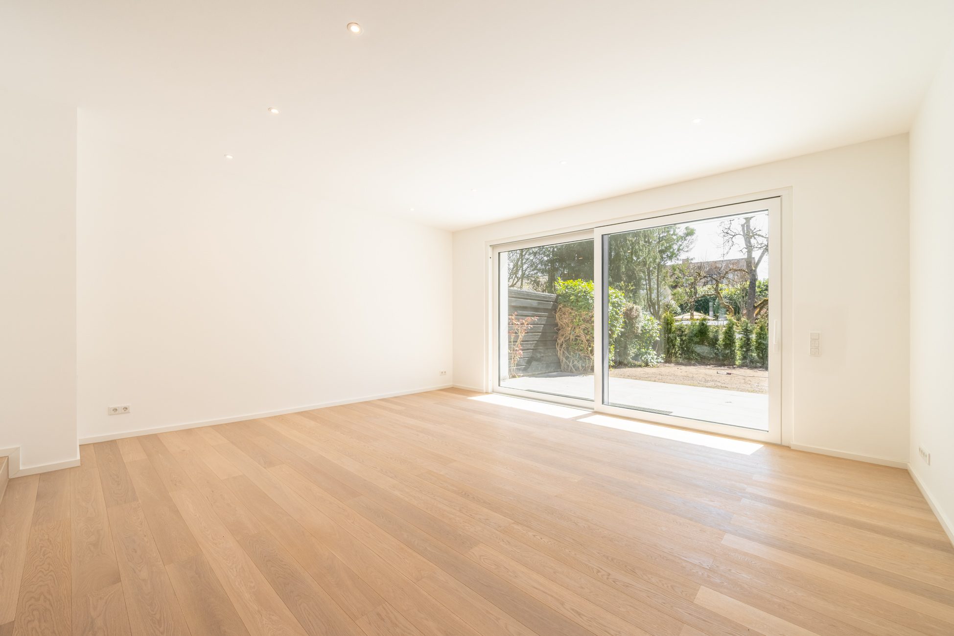 Aigner Immobilien GmbH - Immobilienangebot - 81925 München - Bogenhausen - Reihenhaus - Hochwertig saniertes Reihenmittelhaus mit ca. 247 m² Wohn-/Nutzfläche in Bogenhausen