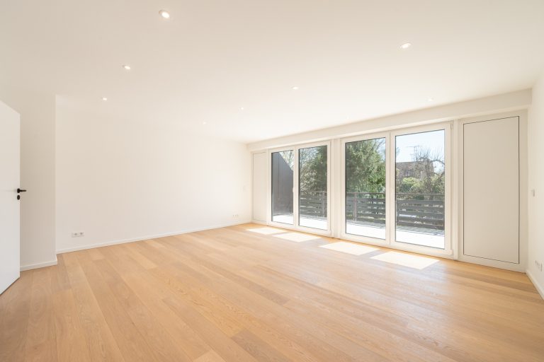 Aigner Immobilien GmbH - Immobilienangebot - 81925 München - Bogenhausen - Reihenhaus - Hochwertig saniertes Reihenmittelhaus mit ca. 247 m² Wohn-/Nutzfläche in Bogenhausen