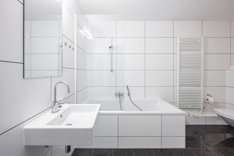 Aigner Immobilien GmbH - Immobilienangebot - 80803 München - Schwabing - Etagenwohnung - Rarität beim Kaiserplatz: Neuwertige 3-Zimmer-Wohnung mit 2 Balkonen und Innenhoflage
