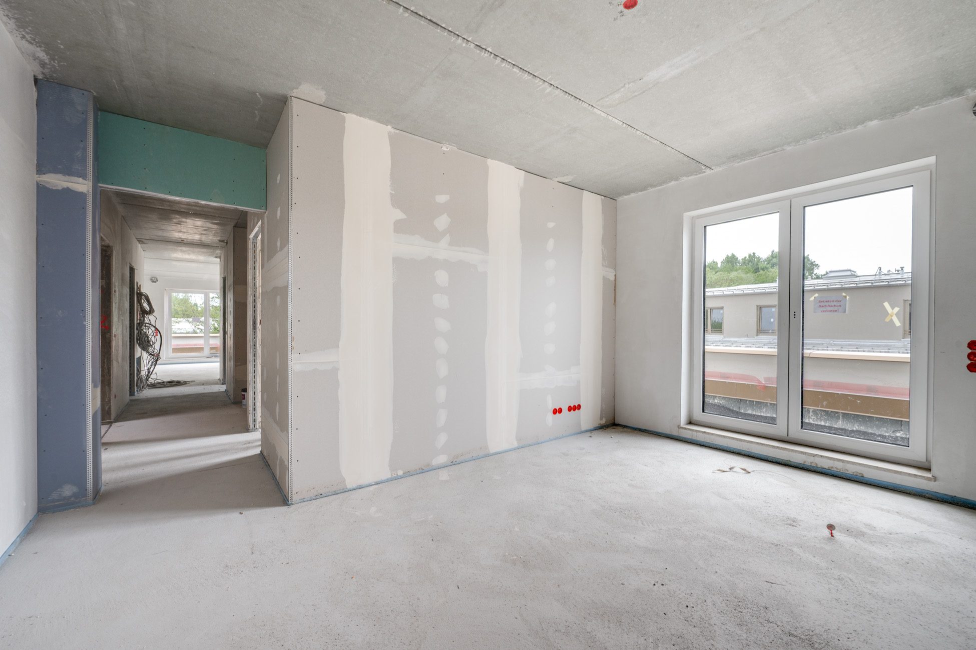 Aigner Immobilien GmbH - Immobilienangebot - 80995 München - Feldmoching - Dachgeschosswohnung - Neubau: Lichterfülltes Familiendomizil mit Dachterrasse im Münchner Nordwesten