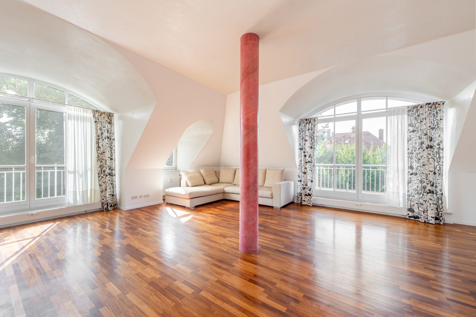 Aigner Immobilien GmbH - Immobilienangebot - 81677 München - Bogenhausen - Dachgeschosswohnung - Traumhafte Dachgeschosswohnung mit offenem Raumgefühl und zusätzlichem Hobbyraum