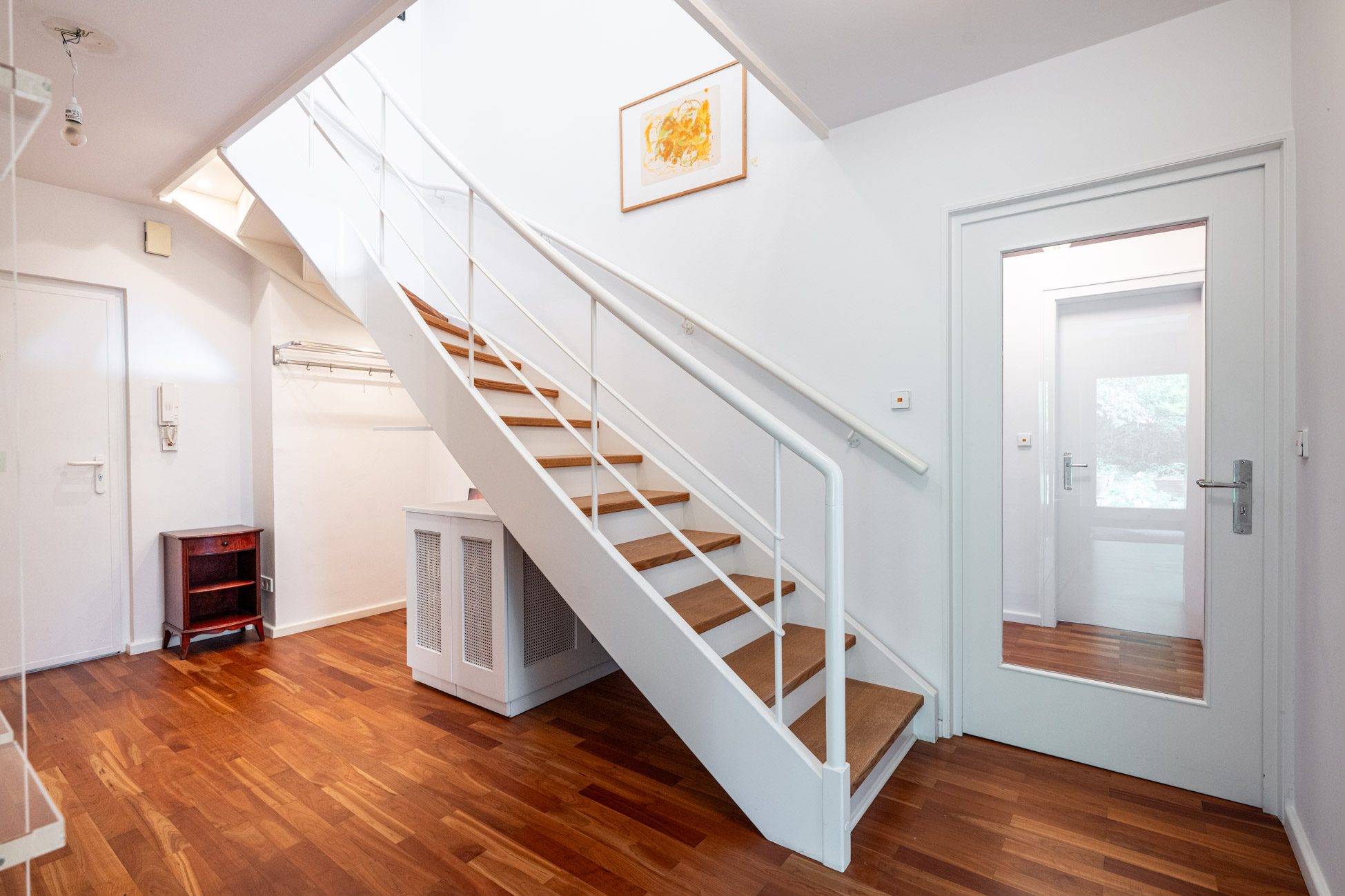 Aigner Immobilien GmbH - Immobilienangebot - 81545 München - Harlaching - Maisonettewohnung - "Haus im Haus" mit weitläufigem Garten - direkt am Athener Platz!