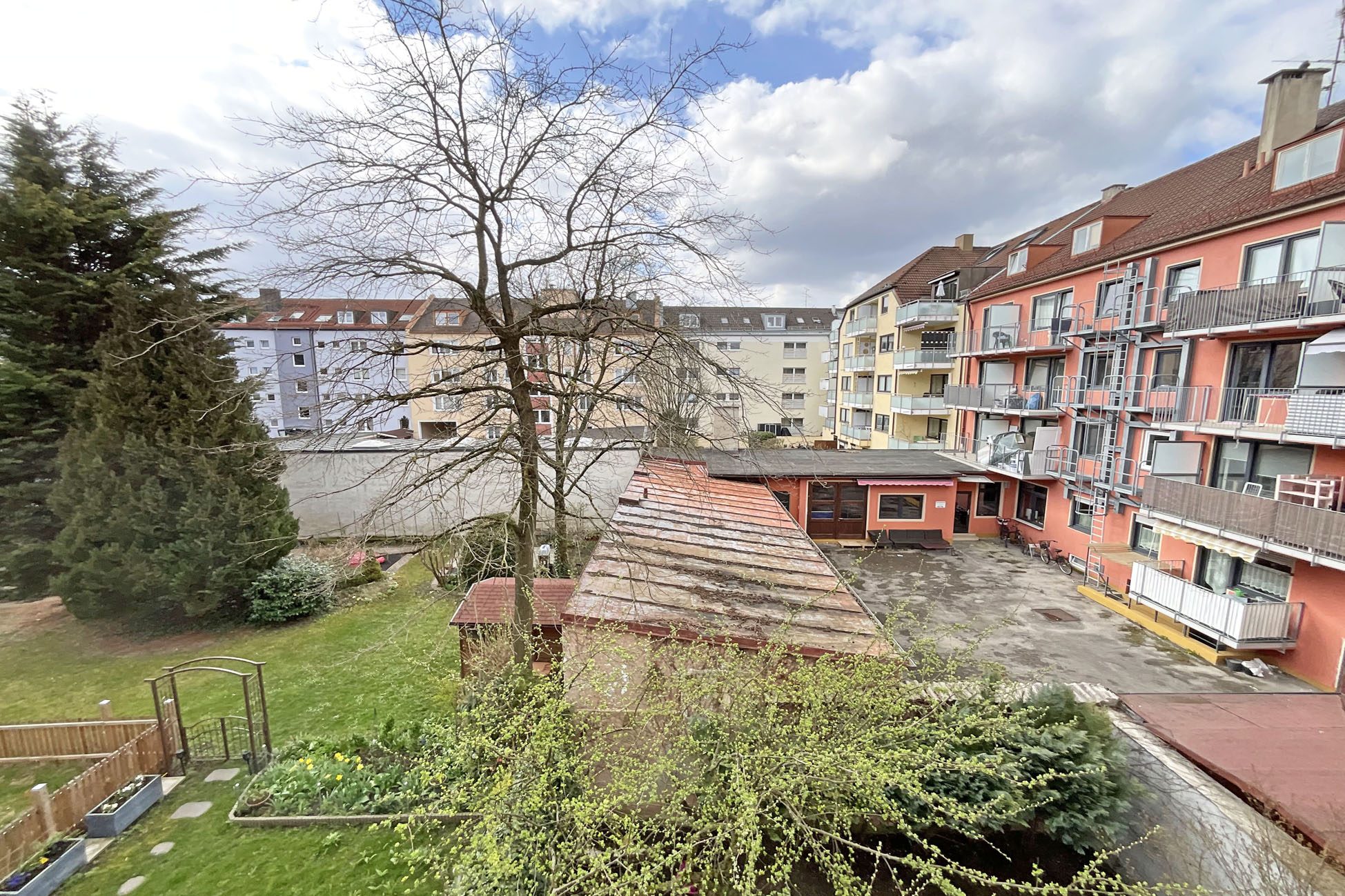 Aigner Immobilien GmbH - Immobilienangebot - 80807 München - Milbertshofen - Mehrfamilienhaus - Charmantes, denkmalgeschütztes Dreiparteienhaus in Bestlage Milbertshofen