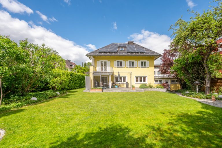 Aigner Immobilien GmbH - Immobilienangebot - 81245 München - Obermenzing - Einfamilienhaus - Großzügiges Familiendomizil mit Gartenidylle in Obermenzing