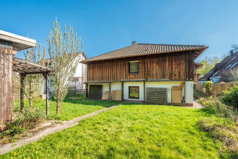 Aigner Immobilien GmbH - Immobilienangebot - 81739 München - Waldperlach - Einfamilienhaus - Idyllisch gelegenes Haus mit EInliegerwohnung auf über 1.000 m² Grund in Waldperlach