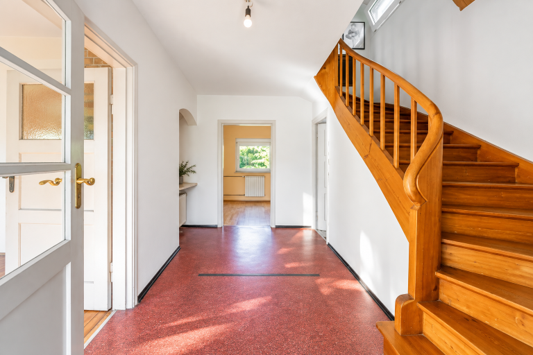 Aigner Immobilien GmbH - Immobilienangebot - 81241 München - Pasing - Einfamilienhaus - Freistehendes Einfamilienhaus mit idyllischem Garten und viel Raum für neue Ideen