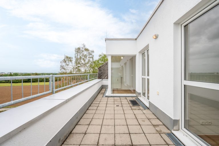 Aigner Immobilien GmbH - Immobilienangebot - 80869 München - Hadern - Dachgeschosswohnung - Licht, Raum, Weite - Besondere Dachgeschosswohnung mit zwei Terrassenbereichen in Hadern