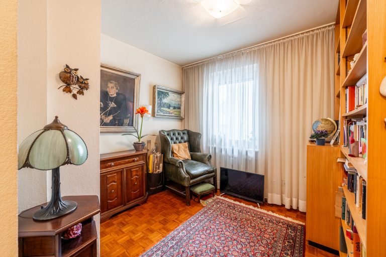 Aigner Immobilien GmbH - Immobilienangebot - 80799 München - Maxvorstadt - Etagenwohnung - Familiengerechte 5-Zimmer-Wohnung in sehr zentraler Lage – sanierungsbedürftig mit viel Potenzial