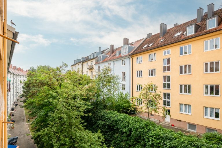 Aigner Immobilien GmbH - Immobilienangebot - 81541 München - Haidhausen - Etagenwohnung - Im Herzen der Au: Charmante 3-Zimmer-Wohnung mit Blick ins Grüne