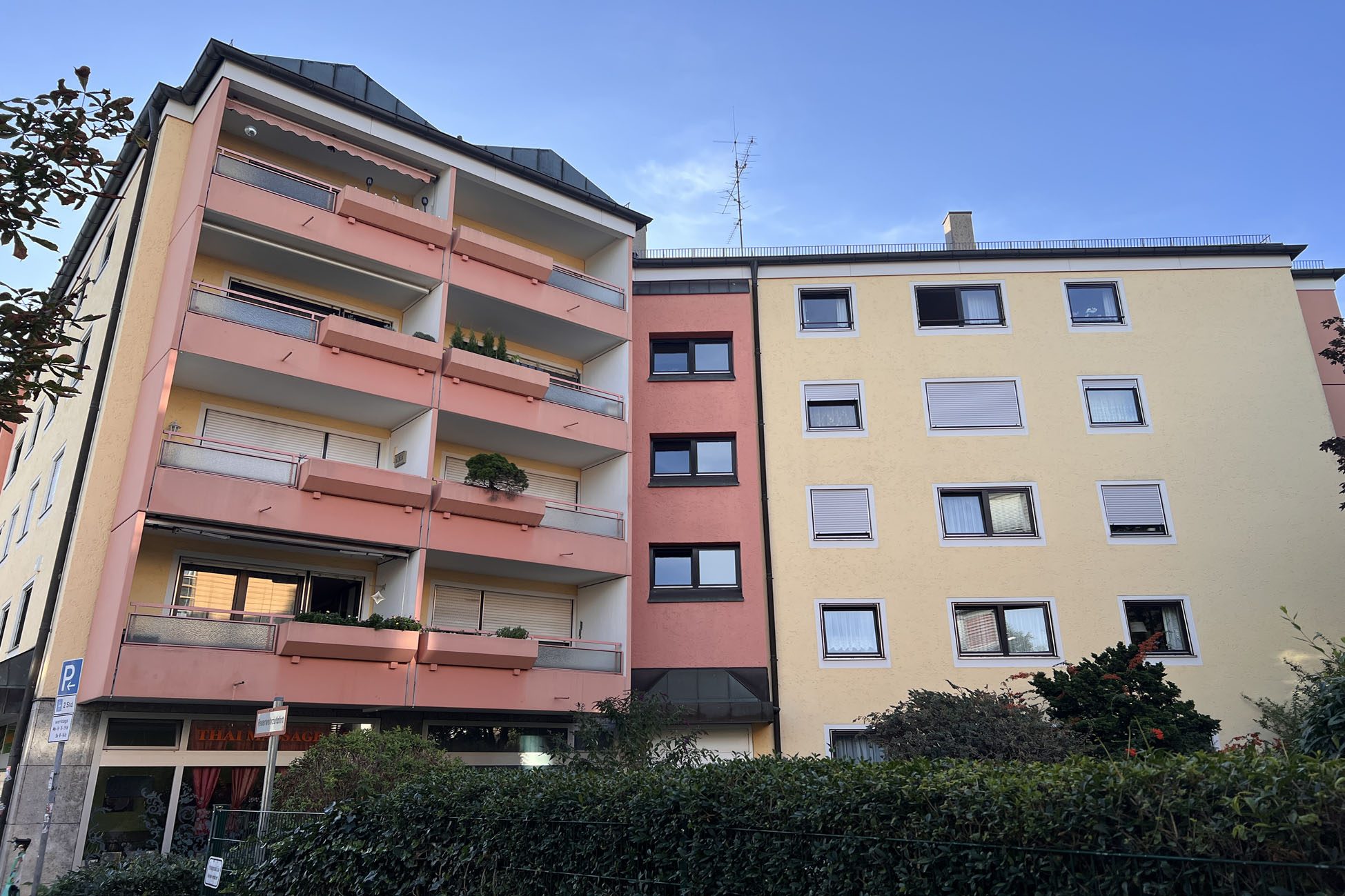 Aigner Immobilien GmbH - Immobilienangebot - 80992 München - Moosach - Etagenwohnung - Schöne 1-Zimmer-Wohnung mit Balkon & Tiefgaragenstellplatz in München-Moosach