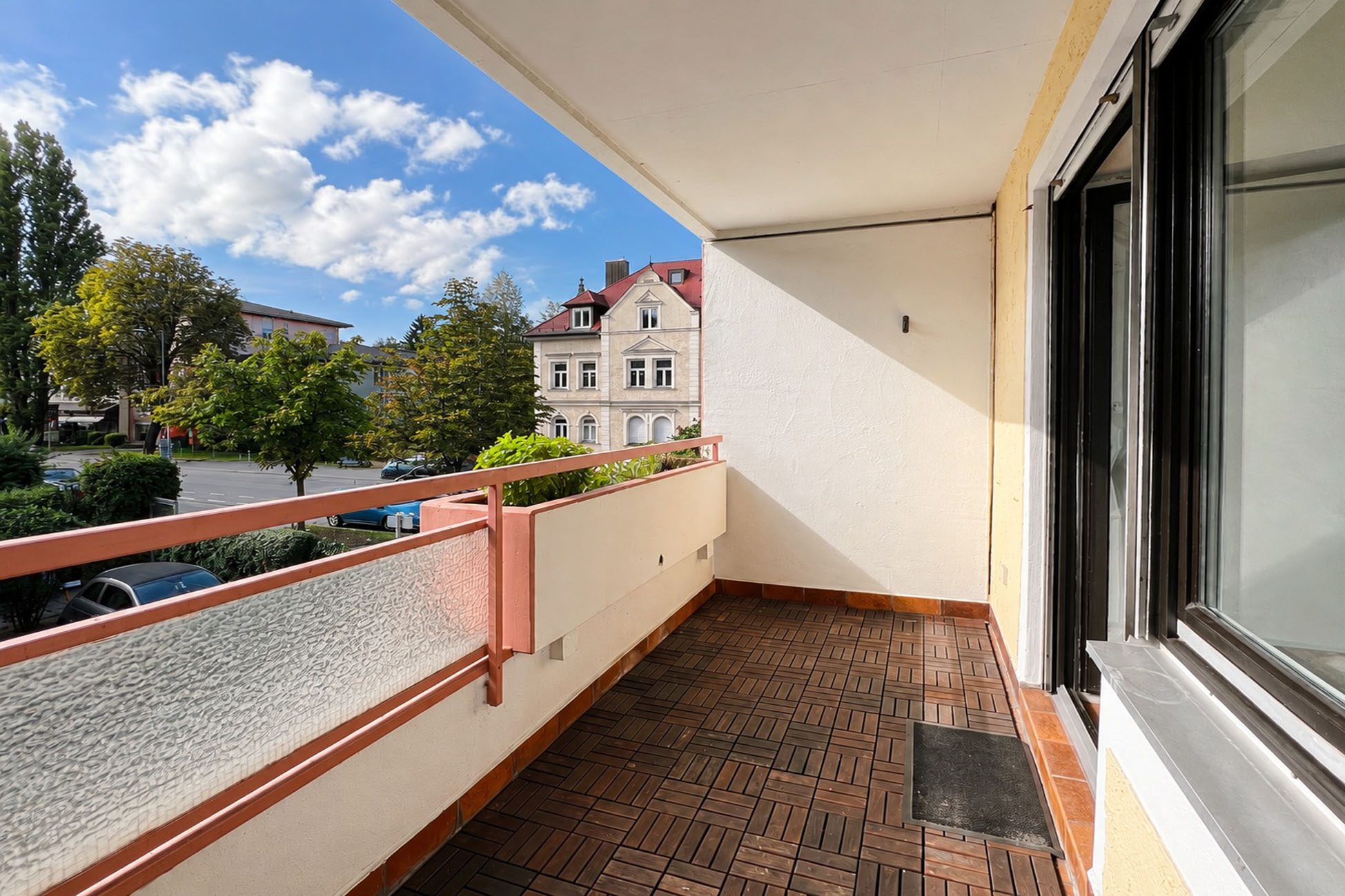 Aigner Immobilien GmbH - Immobilienangebot - 80992 München - Moosach - Etagenwohnung - Schöne 1-Zimmer-Wohnung mit Balkon & Tiefgaragenstellplatz in München-Moosach