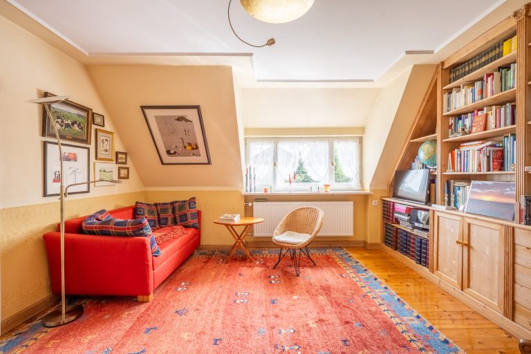 Aigner Immobilien GmbH - Immobilienangebot - 82216 Maisach - Maisach - Einfamilienhaus - Gartentraum sucht Familie: Vielseitiges Wohnkonzept mit Zukunft