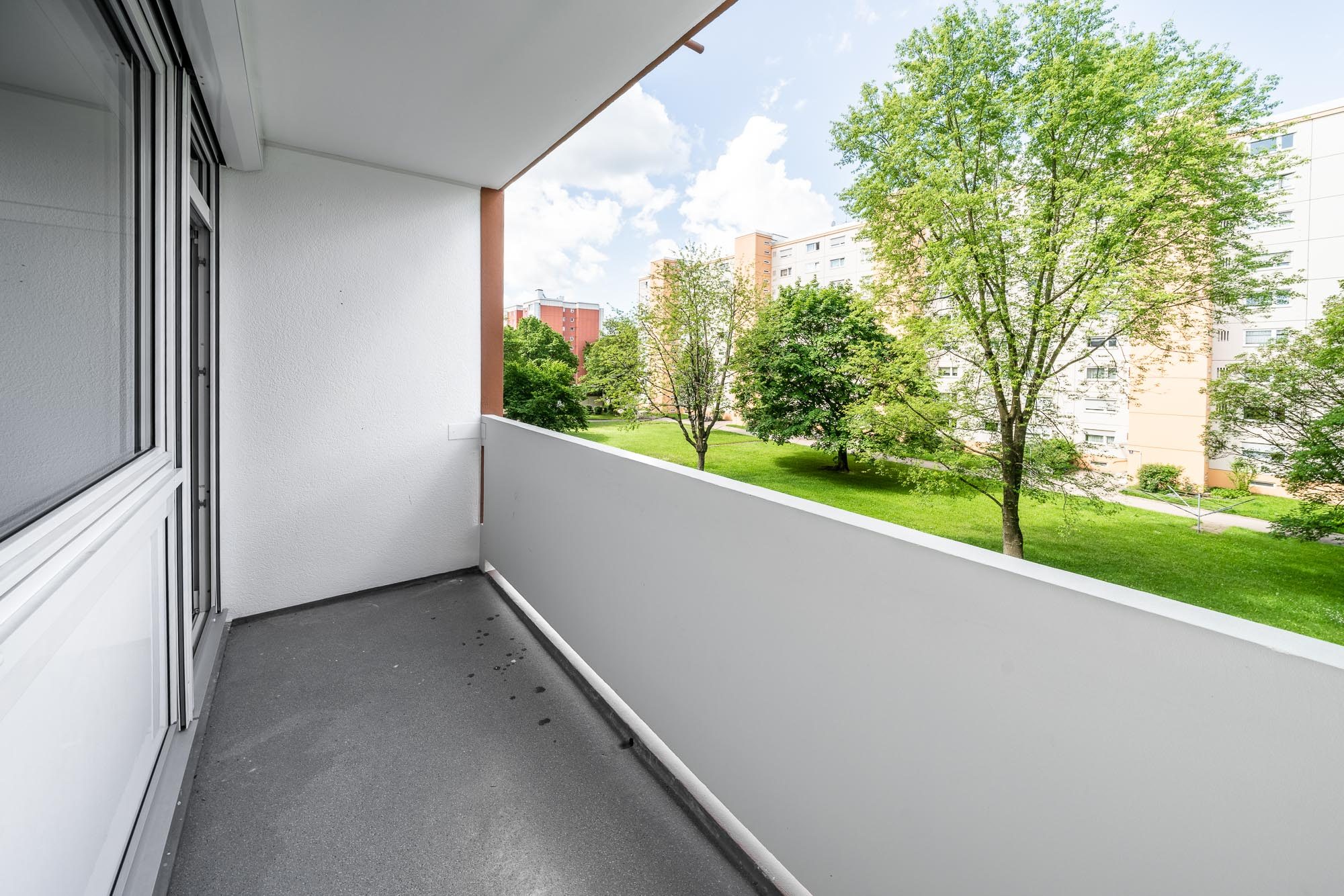 Aigner Immobilien GmbH - Immobilienangebot - 81243 München - Aubing - Etagenwohnung - Hochwertig sanierte 3-Zimmer-Wohnung mit West-Loggia und modernem Wohnkomfort