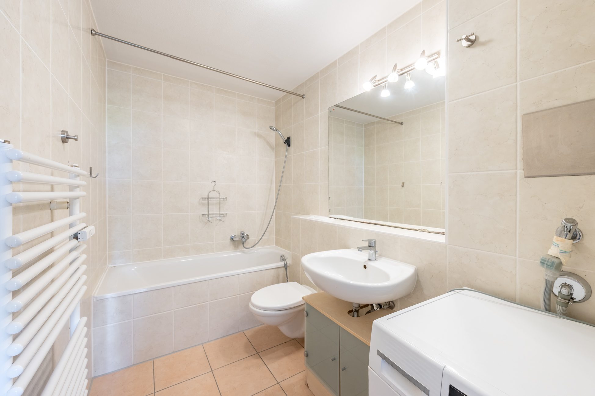 Aigner Immobilien GmbH - Immobilienangebot - 80807 München - Schwabing - Etagenwohnung - Ruhig gelegene 4-Zimmer-Wohnung mit optimalem Grundriss und Balkon zum grünen Innenhof