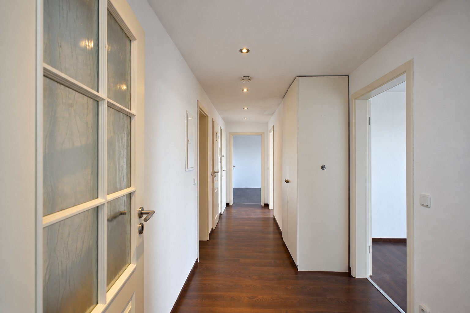 Aigner Immobilien GmbH - Immobilienangebot - 81243 München - Aubing - Etagenwohnung - Viel Raum zum Wohlfühlen: Attraktive 4-Zimmer-Wohnung mit Loggia und Weitblick