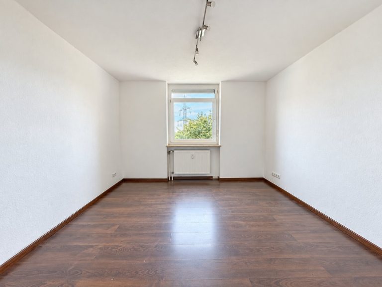 Aigner Immobilien GmbH - Immobilienangebot - 81243 München - Aubing - Etagenwohnung - Viel Raum zum Wohlfühlen: Attraktive 4-Zimmer-Wohnung mit Loggia und Weitblick