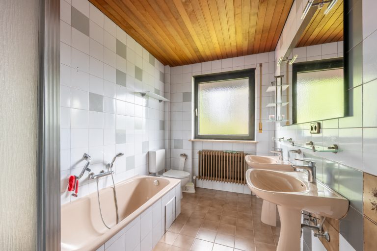 Aigner Immobilien GmbH - Immobilienangebot - 81243 München - Pasing - Doppelhaushälfte - Großzügige Doppelhaushälfte mit traumhaftem Garten, in beliebter Lage