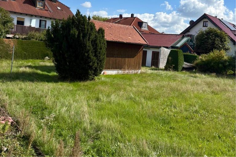 Aigner Immobilien GmbH - Immobilienangebot - 82216 Maisach - Maisach - Baugrund für Ein- / Zweifamilienhäuser - Schönes und ruhig gelegenes Baugrundstück mit Altbestand in Maisach