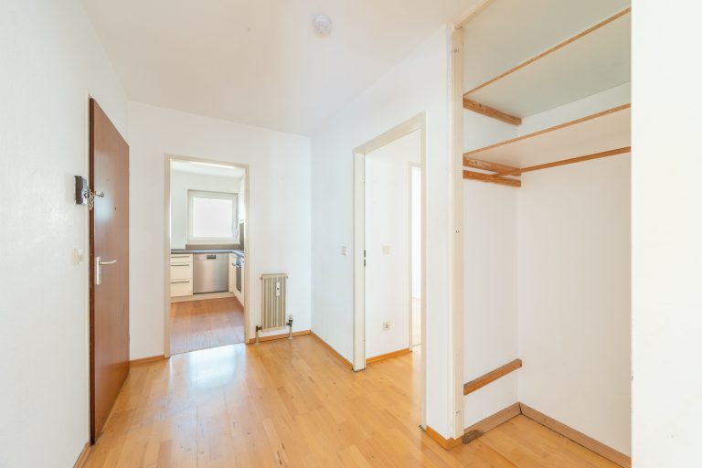 Aigner Immobilien GmbH - Immobilienangebot - 80636 München - Neuhausen - Etagenwohnung - Bezugsfreie 3-Zimmer-Wohnung in Neuhausen mit Balkon und viel Tageslicht
