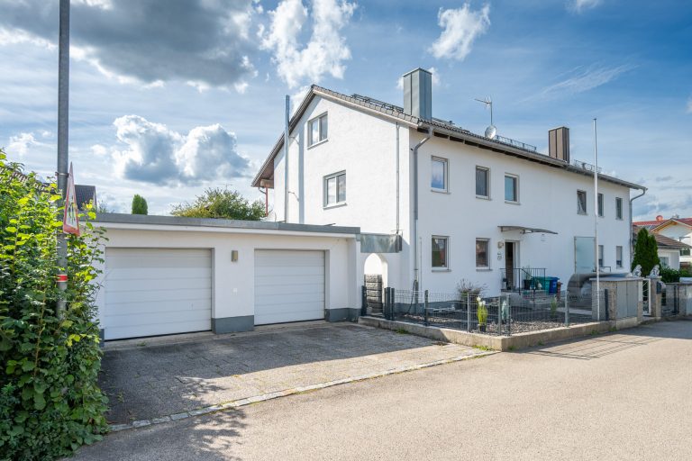 Aigner Immobilien GmbH - Immobilienangebot - 82272 Moorenweis - Moorenweis - Doppelhaushälfte - Großzügige Doppelhaushälfte mit Einliegerwohnung
