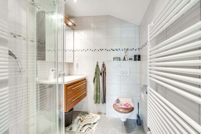 Aigner Immobilien GmbH - Immobilienangebot - 82272 Moorenweis - Moorenweis - Doppelhaushälfte - Großzügige Doppelhaushälfte mit Einliegerwohnung