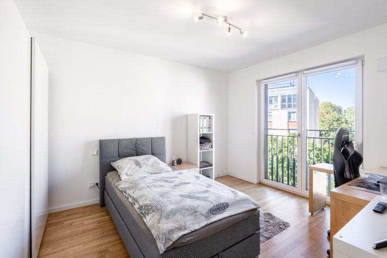 Aigner Immobilien GmbH - Immobilienangebot - 80634 München - Neuhausen - Etagenwohnung - 2-Zimmer-Wohnung mit Innenhofbalkon in Top-Lage - ideal zur Eigennutzung oder Kapitalanlage