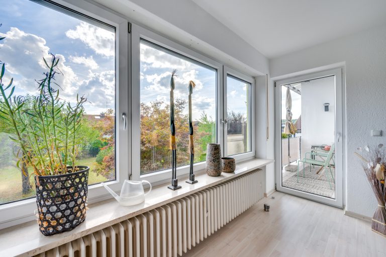 Aigner Immobilien GmbH - Immobilienangebot - 85625 Glonn - Glonn - Doppelhaushälfte - Großzügige Doppelhaushälfte mit zwei separaten Wohnungen und weitläufigem Garten