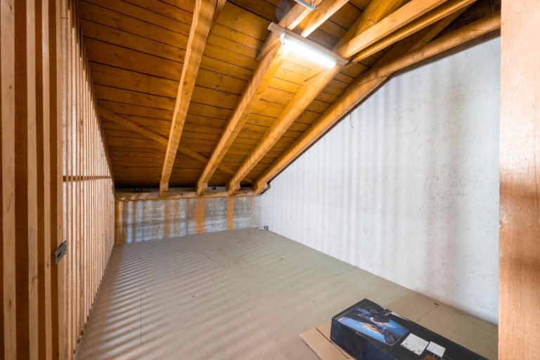 Aigner Immobilien GmbH - Immobilienangebot - 85625 Glonn - Glonn - Doppelhaushälfte - Großzügige Doppelhaushälfte mit zwei separaten Wohnungen und weitläufigem Garten