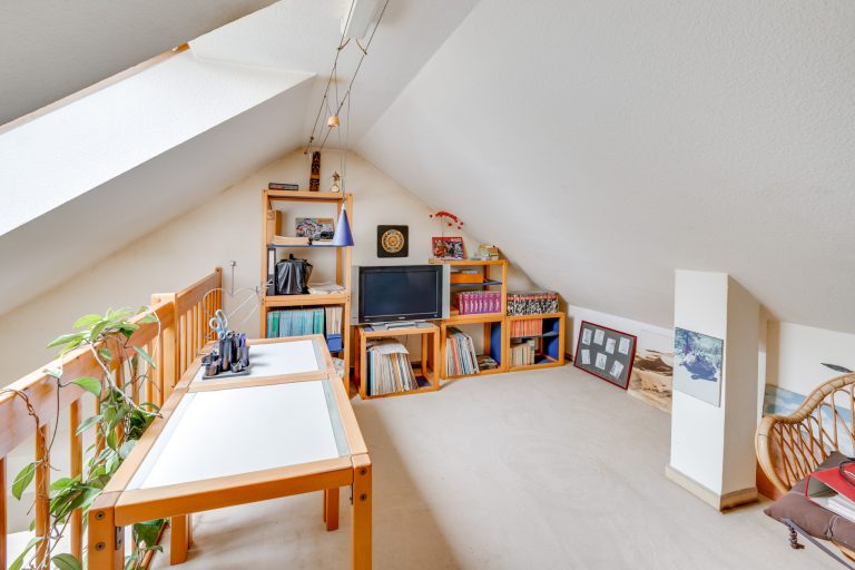 Aigner Immobilien GmbH - Immobilienangebot - 80687 München - Laim - Dachgeschosswohnung - 2-Zimmer-Dachgeschosswohnung mit Galerie und Balkon - zeitnah bezugsfrei