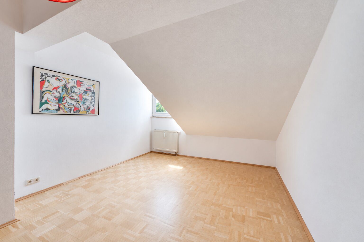 Aigner Immobilien GmbH - Immobilienangebot - 81827 München - Waldtrudering - Dachgeschosswohnung - Helle Dachgeschosswohnung mit Ausblick in die grüne Umgebung Waldtruderings