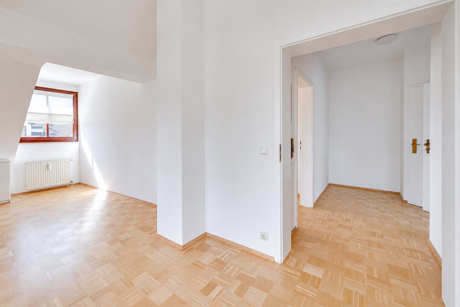 Aigner Immobilien GmbH - Immobilienangebot - 81827 München - Waldtrudering - Dachgeschosswohnung - Helle Dachgeschosswohnung mit Ausblick in die grüne Umgebung Waldtruderings