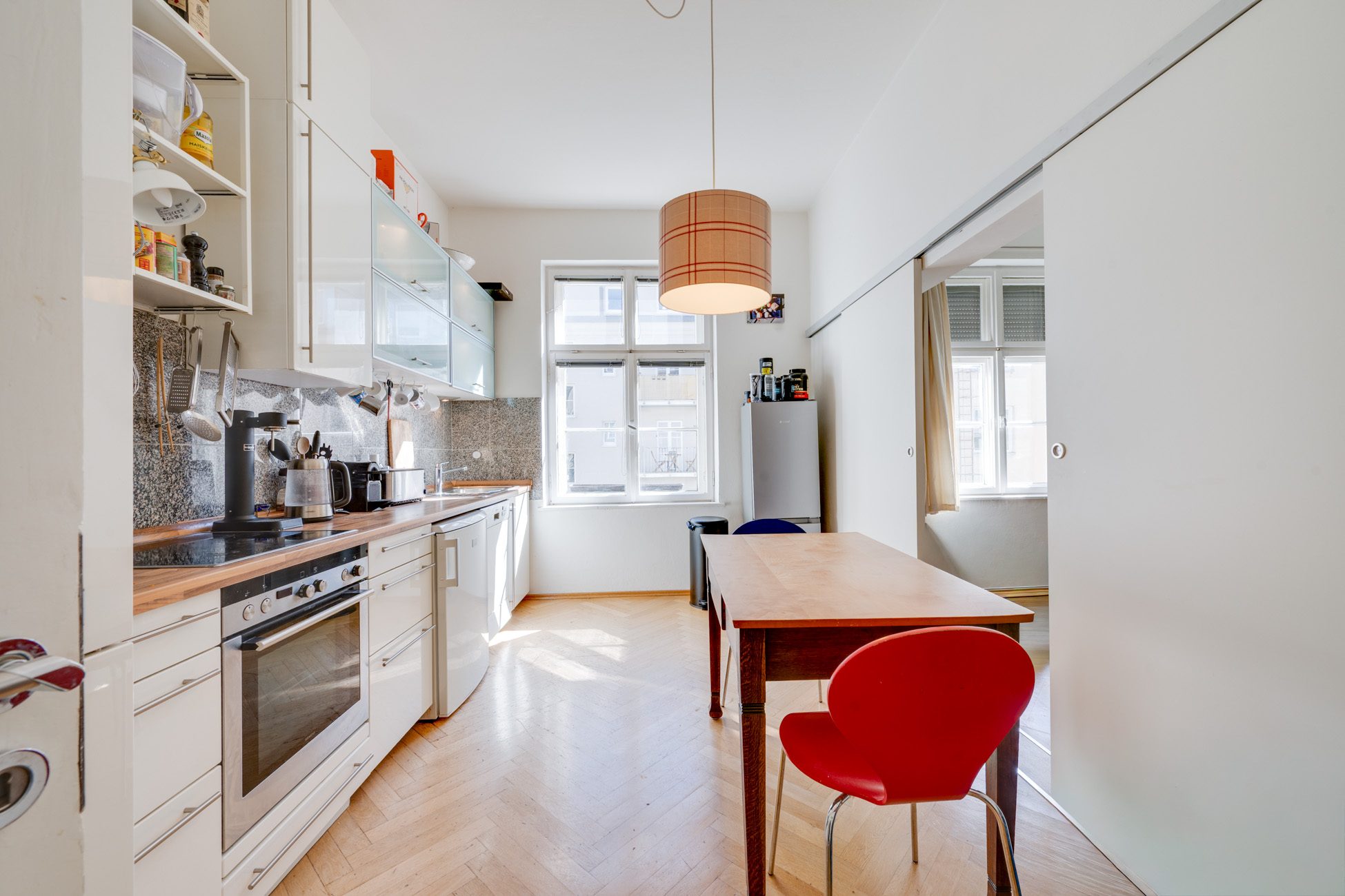 Aigner Immobilien GmbH - Immobilienangebot - 80797 München - Maxvorstadt - Etagenwohnung - Charmante Altbauwohnung in Bestlage Schwabing mit großem Balkon in Innenhoflage