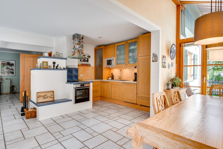 Aigner Immobilien GmbH - Immobilienangebot - 82024 Taufkirchen - Taufkirchen (LK München Süd) - Einfamilienhaus - Modernes Einfamilienhaus mit idyllischer Gartenoase und ernergieeffizienter Ausstattung