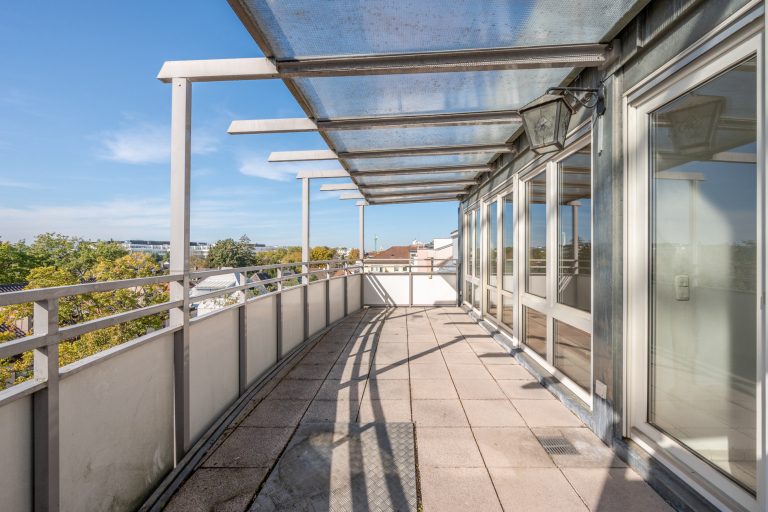 Aigner Immobilien GmbH - Immobilienangebot - 81541 München - Ramersdorf - Dachgeschosswohnung - AIGNER - Großzügige 3-Zimmer-Dachgeschosswohnung mit sonniger Südwestterrasse