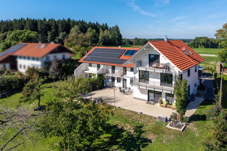 Aigner Immobilien GmbH - Immobilienangebot - 83527 Kirchdorf - Mühldorf a.Inn, Stadt - Einfamilienhaus mit Einliegerwohnung - Exklusives Landhaus mit traumhaften Bergblick!