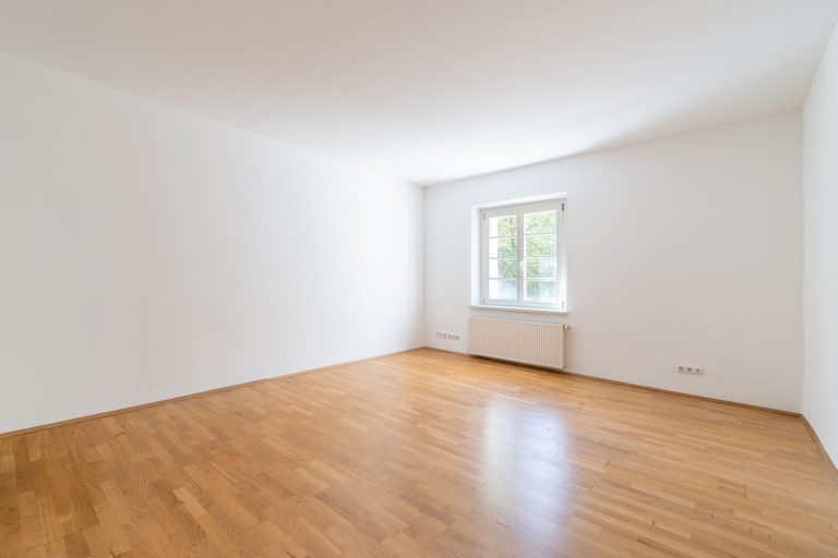 Aigner Immobilien GmbH - Immobilienangebot - 81371 München - Sendling - Etagenwohnung - Altbau: Gut geschnittene 3-Zimmer-Wohnung mit Lift und Balkon