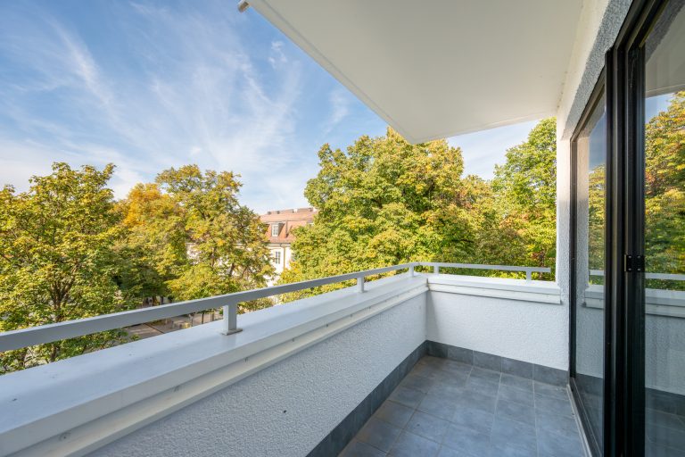 Aigner Immobilien GmbH - Immobilienangebot - 81679 München - Herzogpark - Etagenwohnung - Wohnen im Herzogpark: Großzügige 3-Zimmer-Wohnung mit Westbalkon