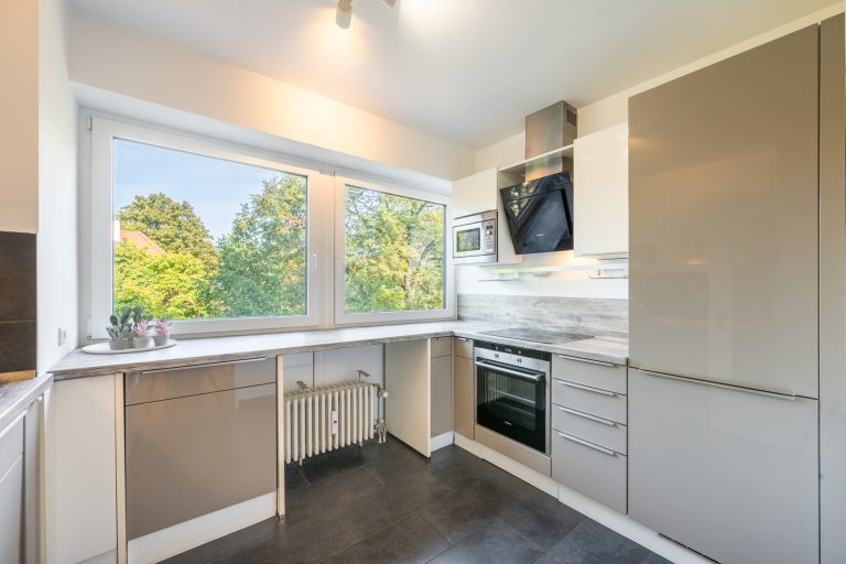 Aigner Immobilien GmbH - Immobilienangebot - 81679 München - Herzogpark - Etagenwohnung - Wohnen im Herzogpark: Großzügige 3-Zimmer-Wohnung mit Westbalkon
