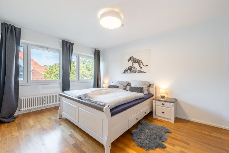 Aigner Immobilien GmbH - Immobilienangebot - 81679 München - Herzogpark - Etagenwohnung - Wohnen im Herzogpark: Großzügige 3-Zimmer-Wohnung mit Westbalkon