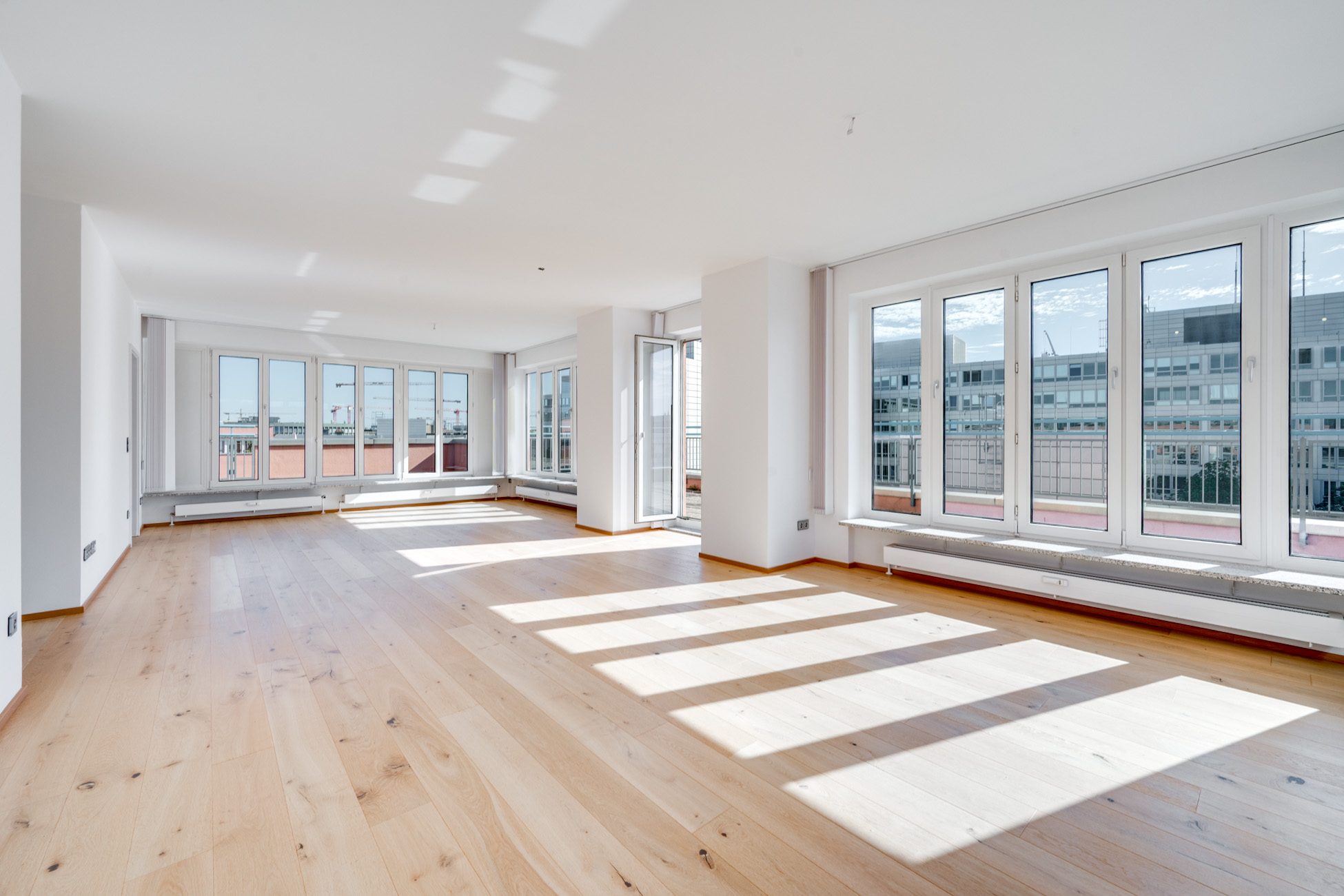 Aigner Immobilien GmbH - Immobilienangebot - 80339 München - Schwanthalerhöhe - Dachgeschosswohnung - Mitten in München, ganz für sich – Penthouse mit großer Terrasse und ruhiger Innenhoflage