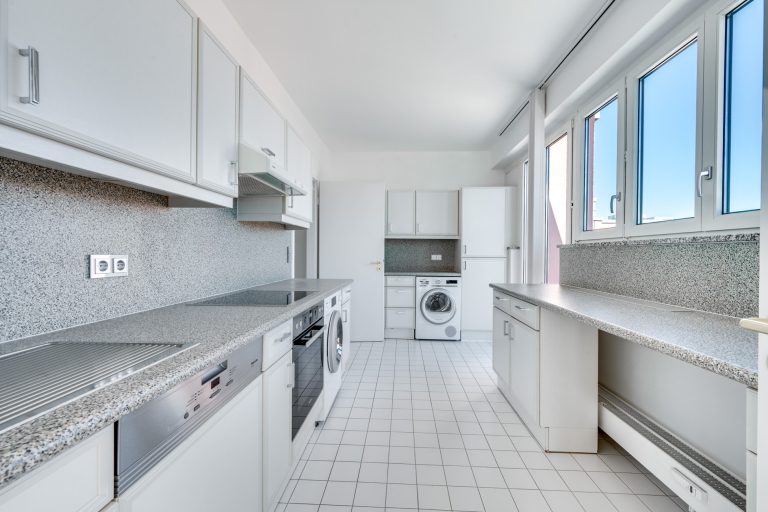 Aigner Immobilien GmbH - Immobilienangebot - 80339 München - Schwanthalerhöhe - Dachgeschosswohnung - Mitten in München, ganz für sich – Penthouse mit großer Terrasse und ruhiger Innenhoflage
