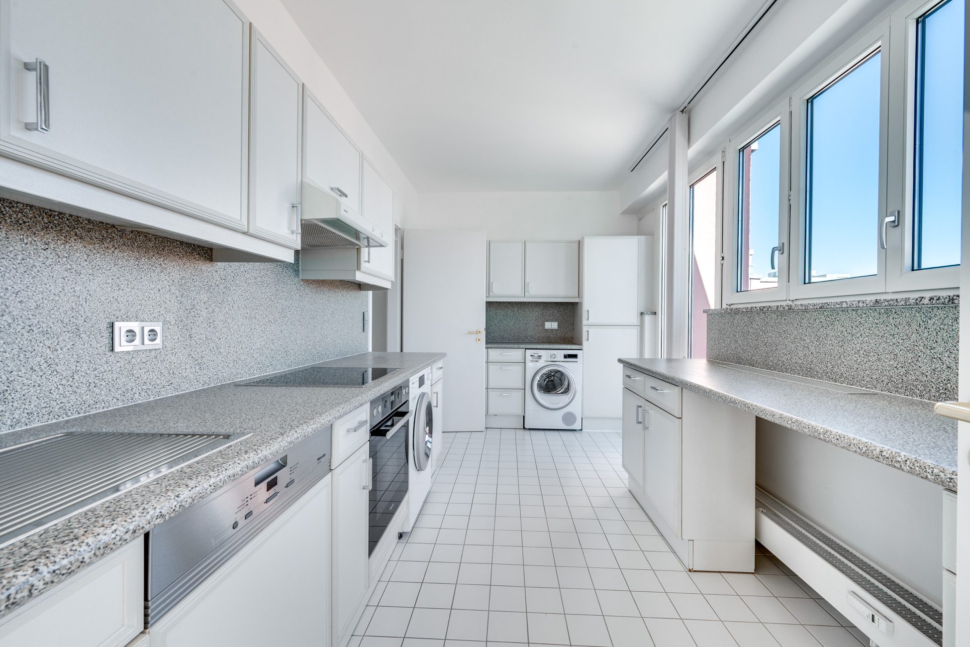 Aigner Immobilien GmbH - Immobilienangebot - 80339 München - Schwanthalerhöhe - Dachgeschosswohnung - Mitten in München, ganz für sich – Penthouse mit großer Terrasse und ruhiger Innenhoflage
