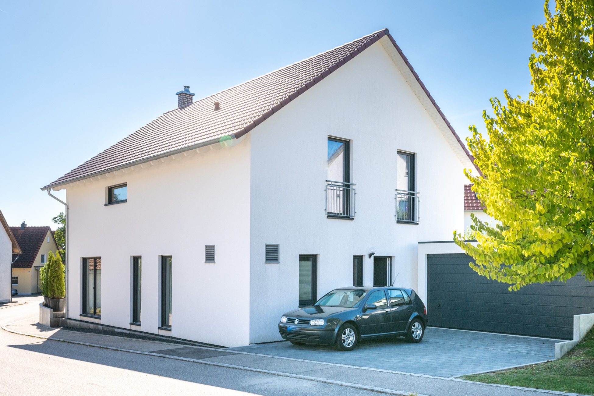 Aigner Immobilien GmbH - Immobilienangebot - 85368 Wang - Wang - Einfamilienhaus - Neuwertiges Einfamilienhaus von 2023 mit ca. 179 m² Wohnfläche und gepflegtem Garten